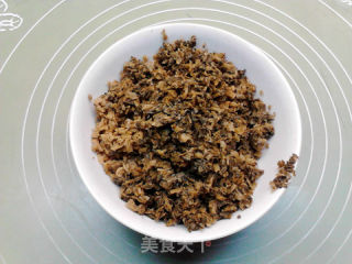 盐菜腊肉白玉米面包子的做法步骤：3