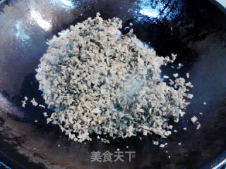 盐菜腊肉白玉米面包子的做法步骤：7