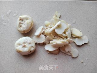 菜心炒荸荠的做法步骤：4