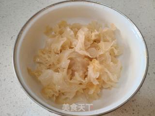 橘瓣银耳羹的做法步骤：4