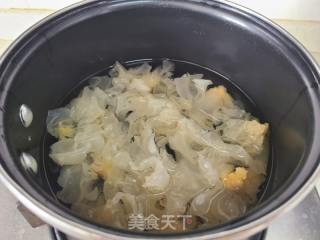 橘瓣银耳羹的做法步骤：5