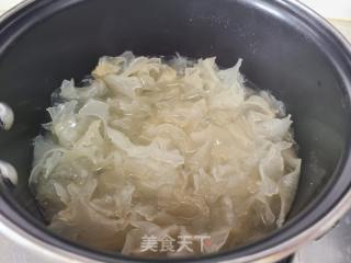 橘瓣银耳羹的做法步骤：6
