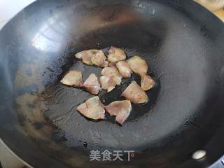 香肠菜心炒年糕的做法步骤：4