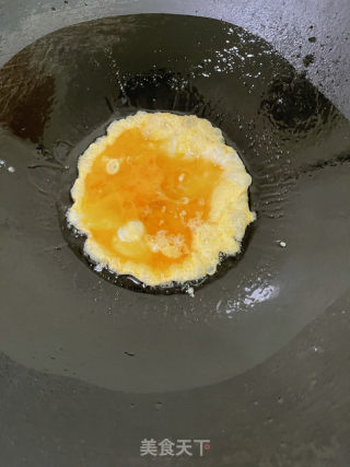 豆芽炒鸡蛋的做法步骤：4