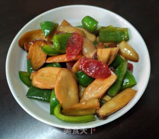 杏鲍菇灯笼椒炒腊肠的做法步骤：8