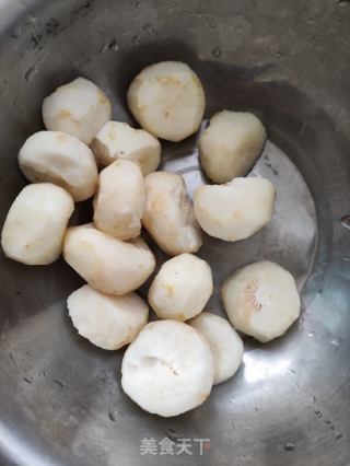 胡萝卜马蹄焖羊腿肉的做法步骤：1