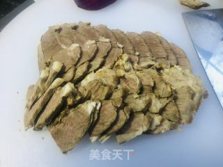 葱扒羊肉的做法步骤：1