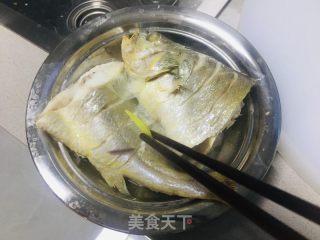 清蒸黄花鱼的做法步骤：5