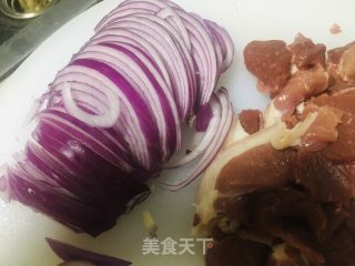 孜然羊肉的做法步骤：2