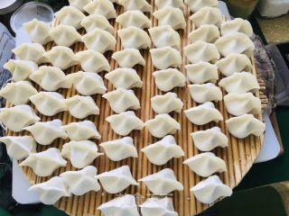 黄萝卜水饺的做法步骤：4