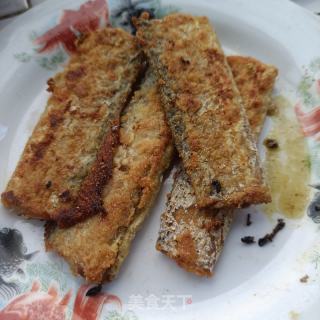 苦菊拌煎带鱼的做法步骤：9