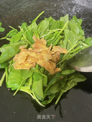 菠菜炒鸡蛋的做法步骤：7