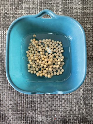 苦瓜煲腩肉的做法步骤：1