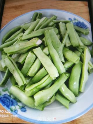 豆角焖面的做法步骤：1