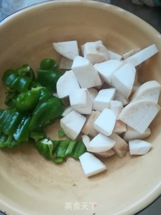 素炒鸡腿菇的做法步骤：3