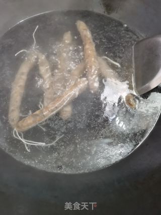 腊肠炒西兰花的做法步骤：3