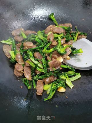 腊肠炒西兰花的做法步骤：10