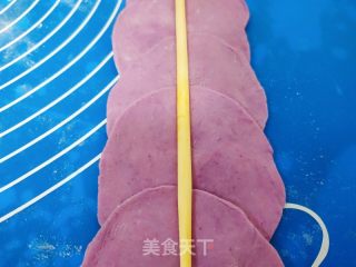 紫薯玫瑰花馒头的做法步骤：4