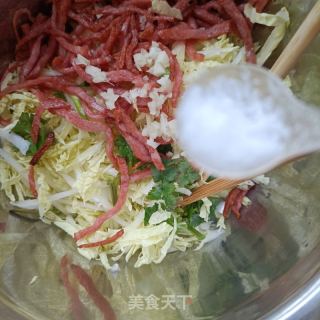 火腿肠拌白菜的做法步骤：12