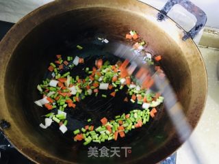 酱油炒饭的做法步骤：3