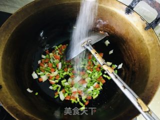 酱油炒饭的做法步骤：4
