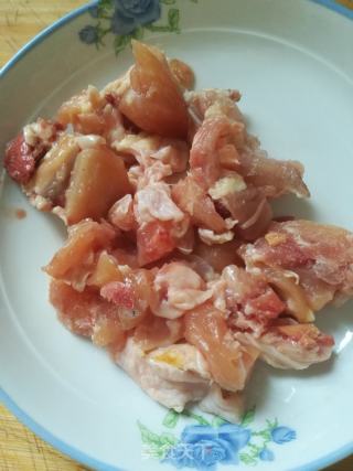 大盘鸡拌面的做法步骤：1