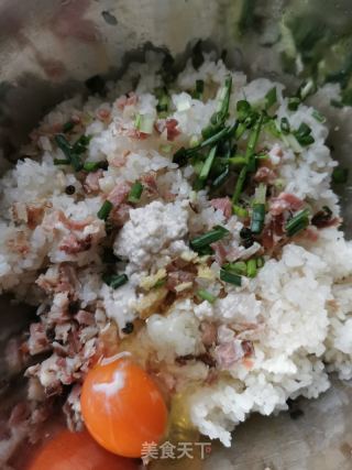 腊肉糯米丸子的做法步骤：5