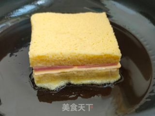 火腿芝士西多士的做法步骤：6