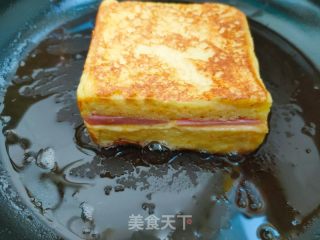 火腿芝士西多士的做法步骤：7