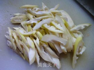瘦肉丝雷笋炒千张的做法步骤：3