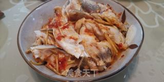蒜蓉辣酱蒸鱼头的做法步骤：4