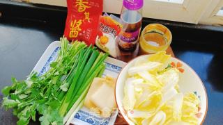 酱香手撕菜的做法步骤：1