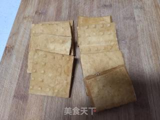 生菜炒豆干的做法步骤：2