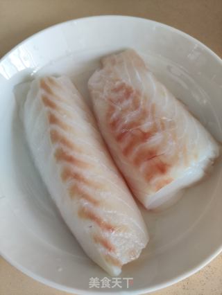 清蒸鳕鱼的做法步骤：1