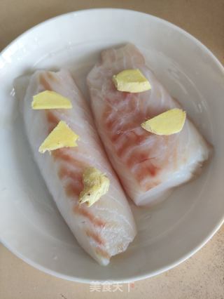 清蒸鳕鱼的做法步骤：2