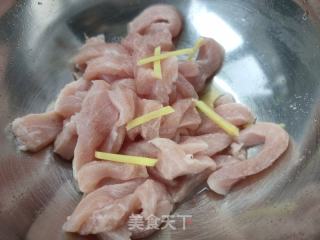 糖醋里脊的做法步骤：2