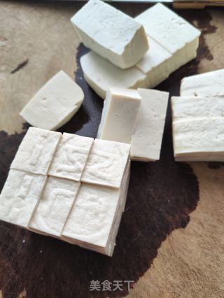 韭菜炒豆腐的做法步骤：2