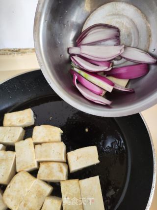 韭菜炒豆腐的做法步骤：6