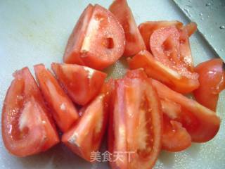 番茄炒黄豆芽的做法步骤：2