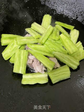 苦瓜黄豆排骨煲的做法步骤：8