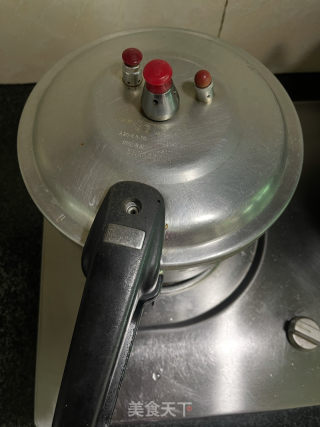 苦瓜黄豆排骨煲的做法步骤：14