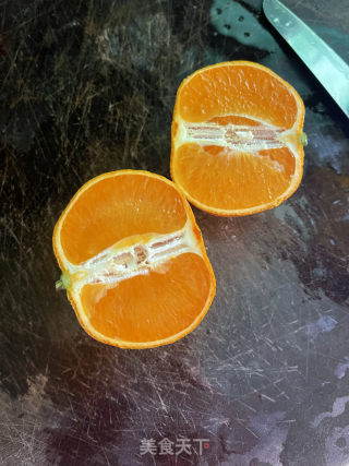 蜜汁橘香鸡翅的做法步骤：2