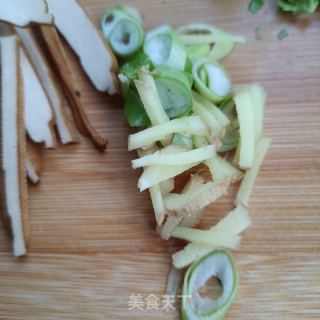 苔菜炒豆干的做法步骤：7