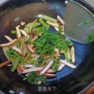 苔菜炒豆干的做法步骤：11
