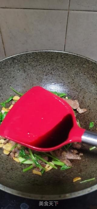 香菜炒牛肉的做法步骤：9