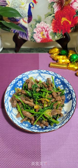 香菜炒牛肉的做法步骤：11