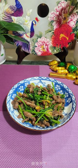 香菜炒牛肉的做法步骤：12