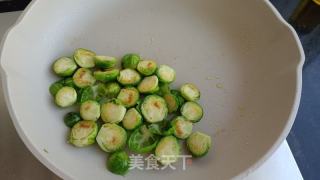 甜椒培根煎孢子甘蓝的做法步骤：7