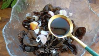 老干妈木耳的做法步骤：6