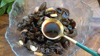 老干妈木耳的做法步骤：7
